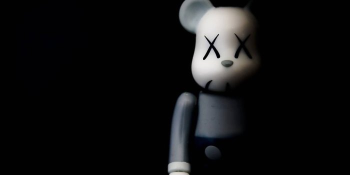 2048x1367 Download Bearbrick Kaws 46 Wallpaper | Wallpapers.com