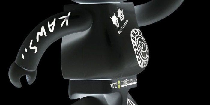 800x1325 No Shoes Here: BE@RBRICK x Suicoke Is Skeletons Only | Art toys design,  Kaws iphone wallpaper, Cartoon wallpaper iphone