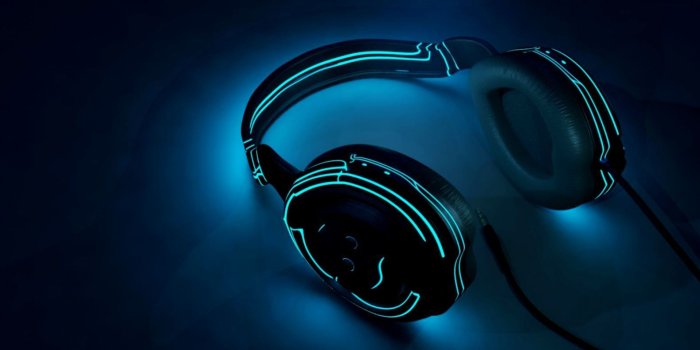 1579x955 Headphones Wallpapers - Top Free Headphones Backgrounds - WallpaperAccess