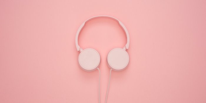 6016x4016 White Headphones · Free Stock Photo