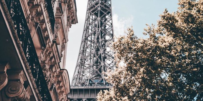 1170x2532 Day in Paris iPhone Wallpapers Free Download