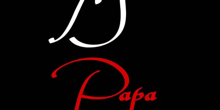 960x1920 Download Mom And Dad Red White Wallpaper | Wallpapers.com