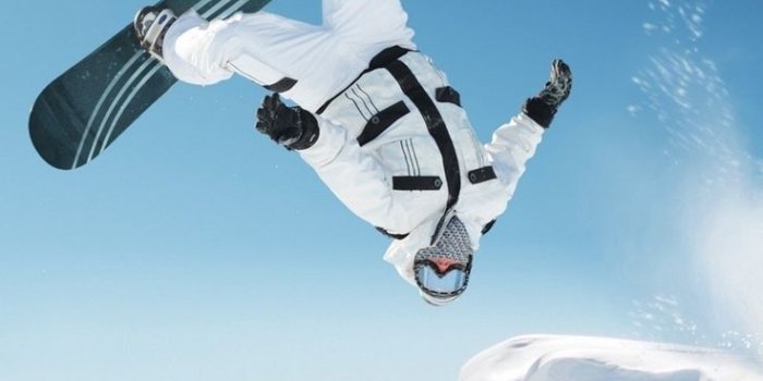 736x1177 Wallpaper extreme mountain snowboarding jump trick | Snowboarding, Snowboard,  Snowboarding wallpaper