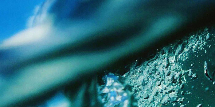 1125x2436 iPhoneXpapers.com | iPhone X wallpaper | nl98-sea-blue-nature-swim -underwater-summer-green