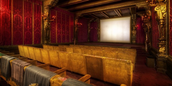 2560x1600 47+] Home Theater Wallpaper for Desktop - WallpaperSafari