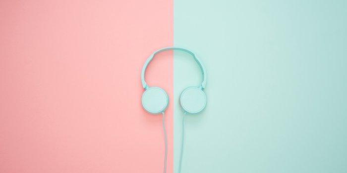 3840x2400 Headphones in pastel pink and blue Wallpaper 4k Ultra HD ID:3844
