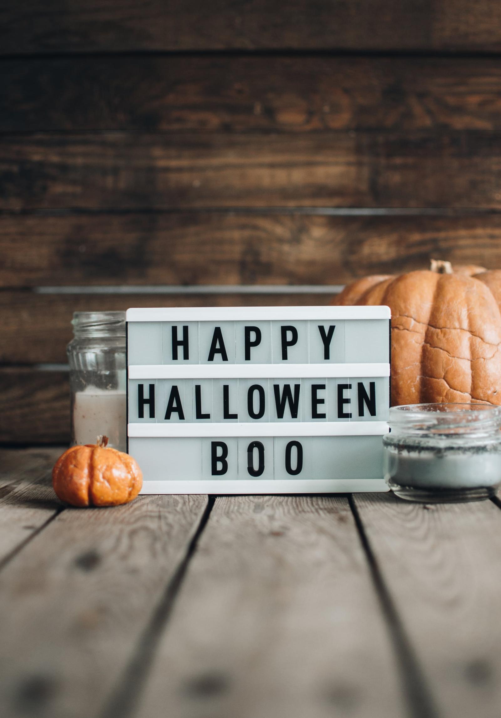 2048x2934 Happy Halloween Boo