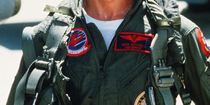 1284x2778 Free Top Gun Tom Cruise Photo 40656808 for your De... iPhone Wallpapers  Free Download