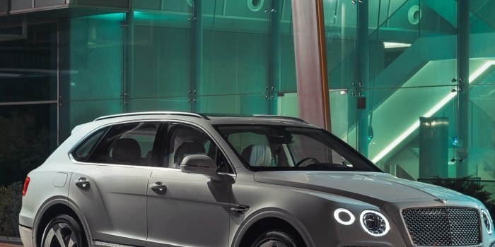 1280x2120 Download wallpaper 1280x2120 white luxury car, bentley bentayga, iphone 6  plus, 1280x2120 hd background, 3755