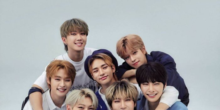 886x1920 Download Stray Kids OT8 Group Photo Wallpaper | Wallpapers.com