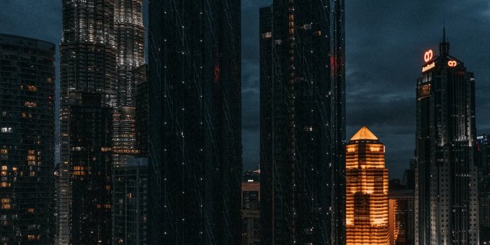 1000x1485 Dark City Pictures [HD] | Download Free Images on Unsplash
