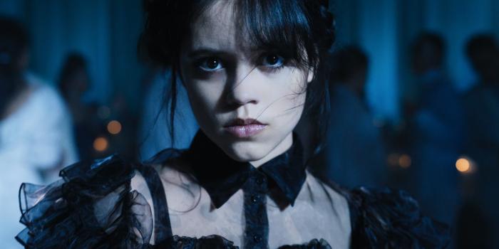 1332x850 Merlina Addams Wallpapers