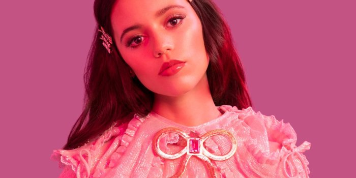 2048x1536 beautiful actress Jenna Ortega