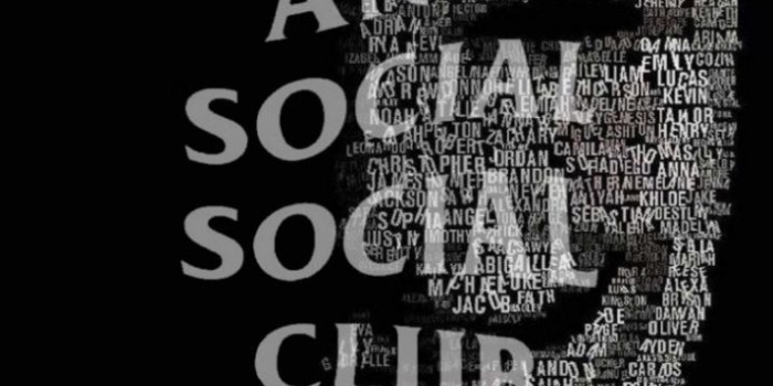 715x1269 Pin on Brands and Lovemarks [arts]