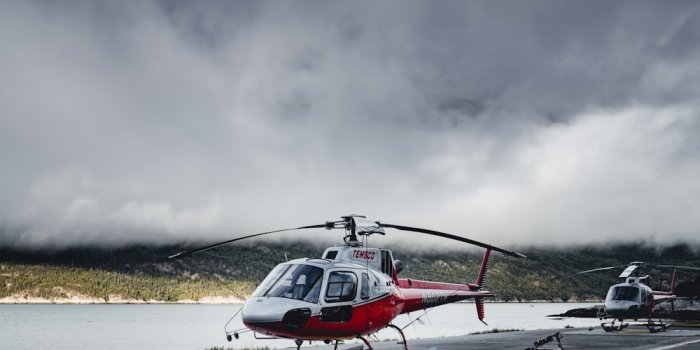 1000x1250 100+ Helicopter Pictures | Download Free Images on Unsplash