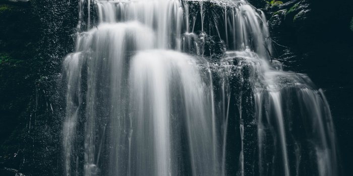 4000x5000 8,000+ Best Waterfall Photos · 100% Free Download · Pexels Stock Photos