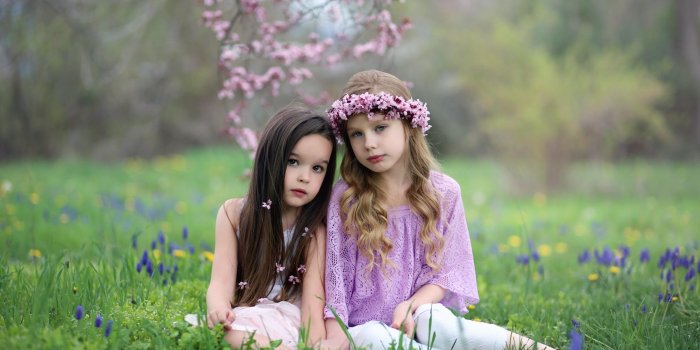 2560x1600 Baby Sisters Wallpapers