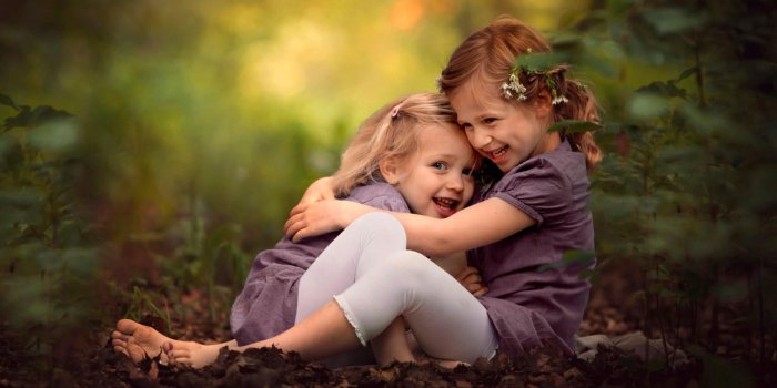 1920x1200 Cute Sister Laughter Wallpaper, Baby, Girl - Wallpaperforu