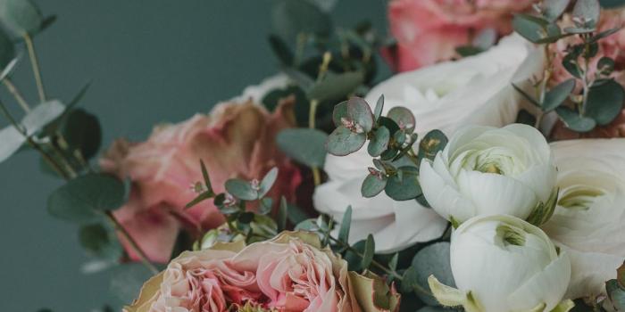 1125x2436 pink and white flower arrangement iPhone X Wallpapers Free Download