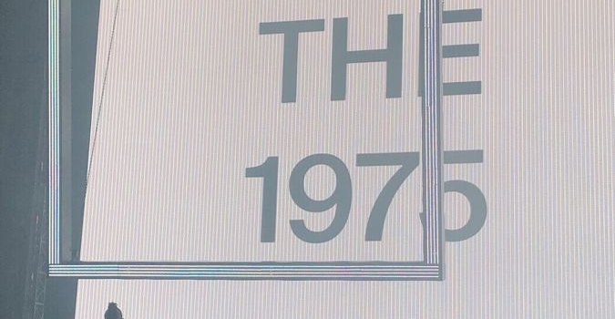 675x1200 the 1975 | Tipografi jepang, Foto dinding, Kelas fotografi