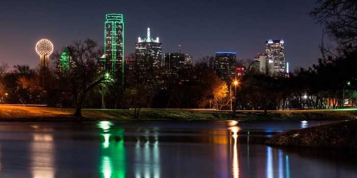 3200x1800 Dallas Skyline Reflected In A Lake Mural - Murals Your Way