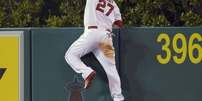 780x1108 Watch: Angels' Mike Trout robs Mariners' Jesus Montero of 3-run home run  with spectacular catch | The Seattle Times
