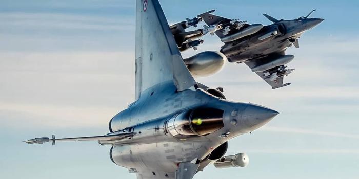 999x1920 Download Jet Fighter Flies Sunny Day Wallpaper | Wallpapers.com