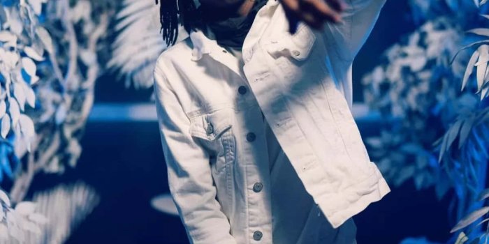 1200x1200 Download Rapper Lil Loaded at the Red Carpet Wallpaper | Wallpapers.com