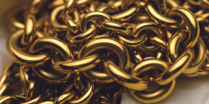 1920x1440 100+] Gold Chain Wallpapers | Wallpapers.com