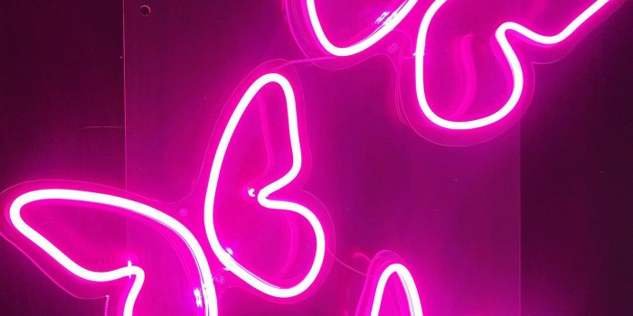 1588x2117 22+] Neon Light Aesthetic Wallpapers - WallpaperSafari