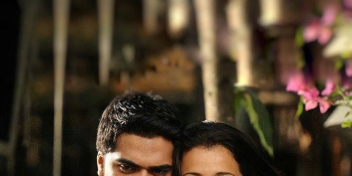 1040x1680 Download Vinnaithandi Varuvaya HD Back Hug Wallpaper | Wallpapers.com