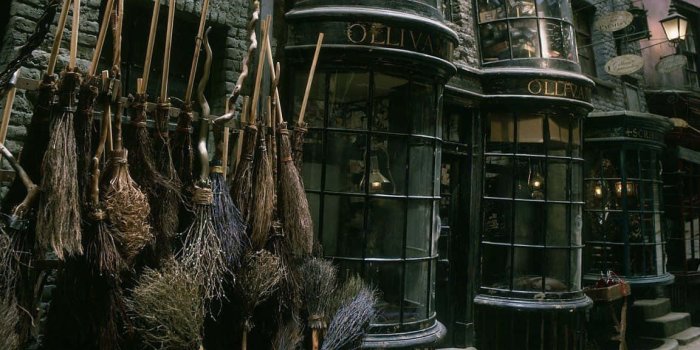 1152x932 100+] Diagon Alley Wallpapers | Wallpapers.com