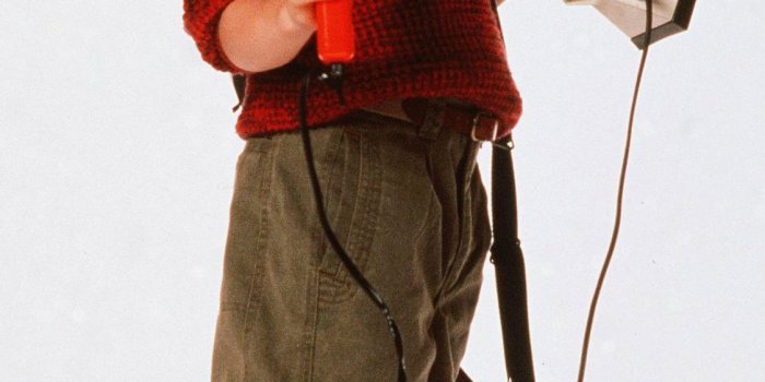 1125x2436 home alone iPhone Wallpapers Free Download