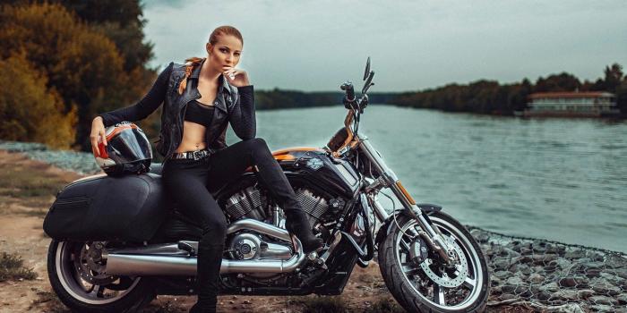 1440x960 Female Biker Wallpapers