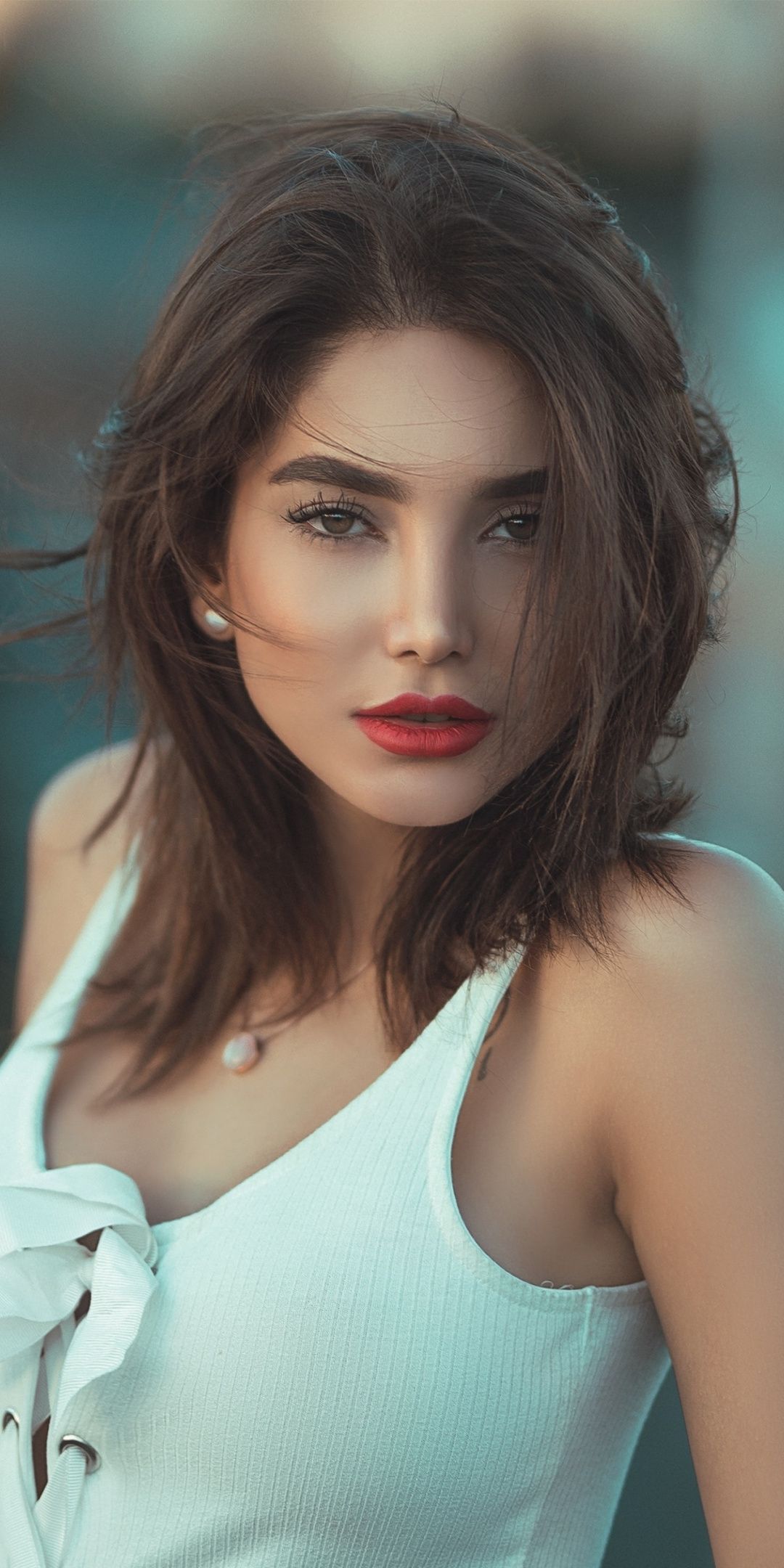 1080x2160 1080x2160 Woman, beautiful model, red lips wallpaper | Brunette beauty,  Beauty model, Beautiful models
