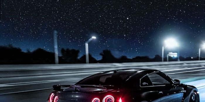 800x1417 Download Nissan R35 Gtr Turbo Lights Wallpaper | Wallpapers.com