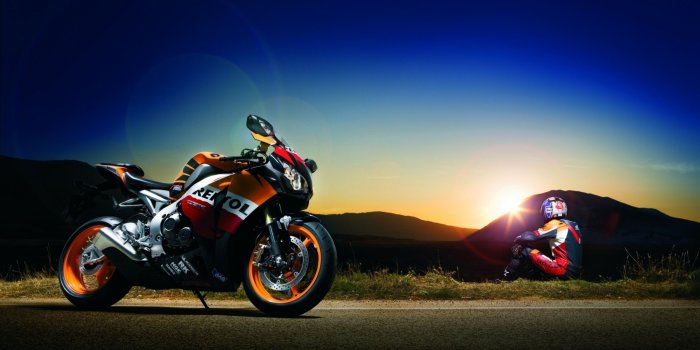 2400x1350 Honda CBR Motorcycle Ultra HD Desktop Background Wallpaper for 4K UHD TV :  Multi Display, Dual Monitor : Tablet : Smartphone