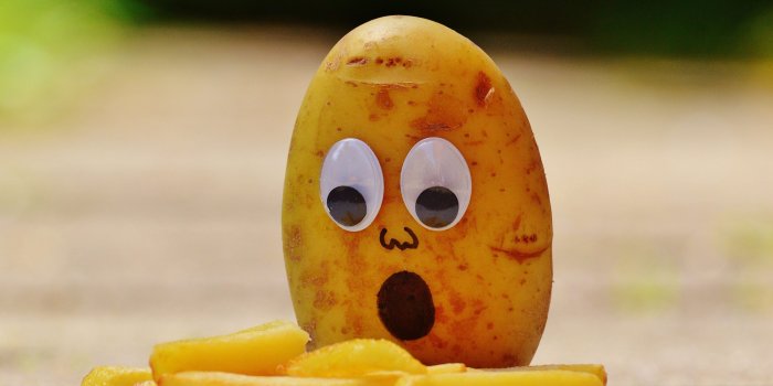 2560x1623 Funny Potato Wallpaper With Googly Eyes And French Fries, Potatoes,  Mourning - Wallpaperforu
