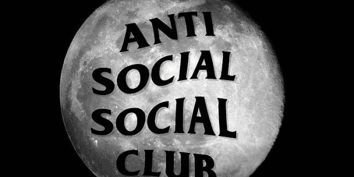 800x1280 Download Anti Social Social Club Full Moon Wallpaper | Wallpapers.com