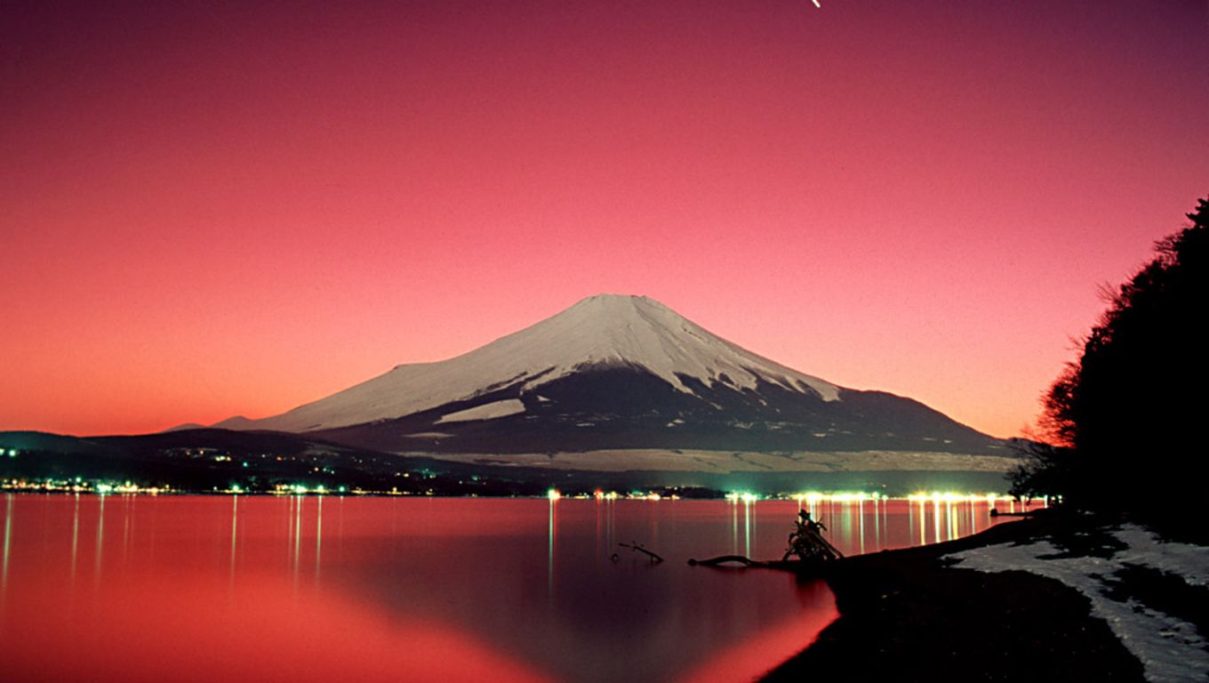 1360x768 Mt Fuji Wallpaper | Beautiful places to visit, Mount fuji japan, Beautiful  places