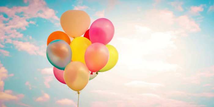 1920x1081 200+] Balloon Backgrounds | Wallpapers.com