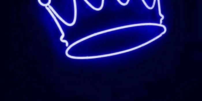 720x1280 Download Neon Blue King Iphone Wallpaper | Wallpapers.com