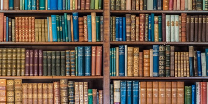 1704x1080 bookshelf-wallpaper-26 - SASE