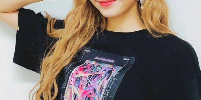 720x1280 Cute lisa blackpink Wallpapers Download | MobCup