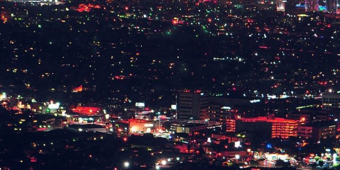 736x1308 City View Night Light Red #iPhone #6 #wallpaper | City lights wallpaper,  View wallpaper, City wallpaper