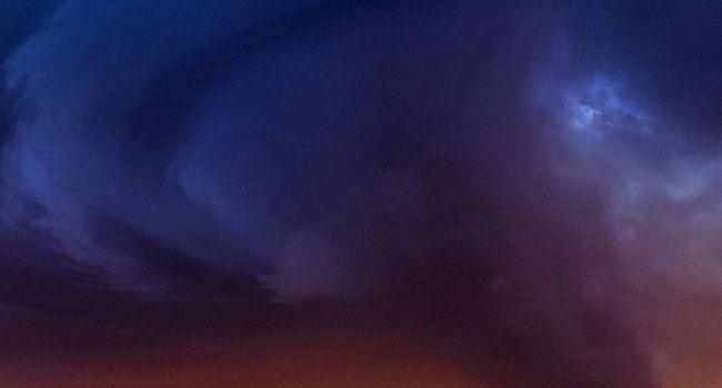 650x1407 Tornado Wallpaper 2 | Storm wallpaper, Tornado, Android wallpaper black