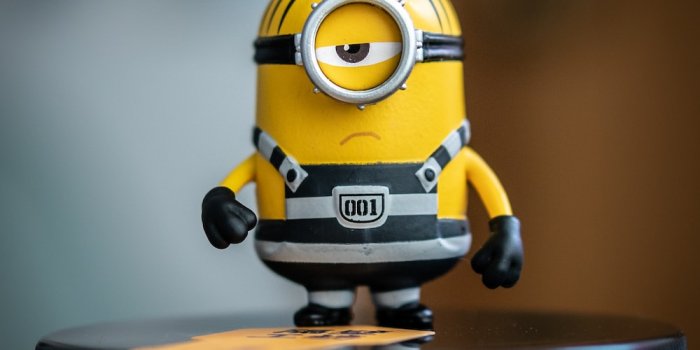 1000x1000 Yellow and black robot toy photo – Free Cartoon Image on Unsplash