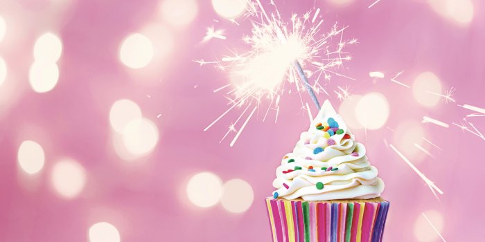 3200x2133 Pink Cupcake Wallpaper Mural - Murals Your Way