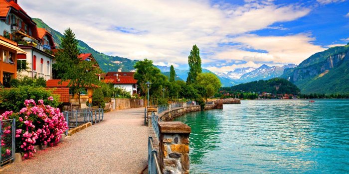 1600x1067 Swiss Lakeside Town