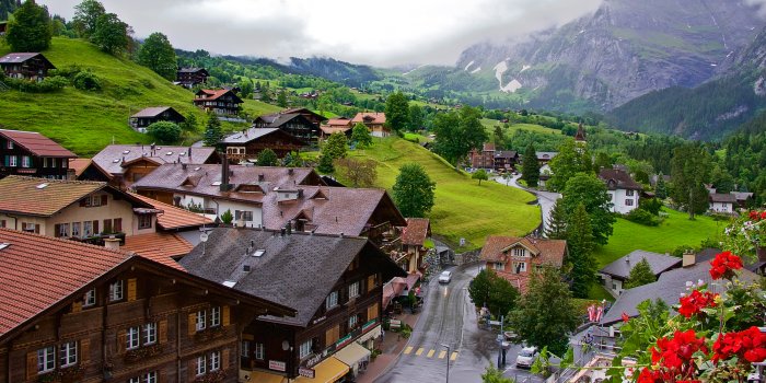 2700x1600 Village in the Swiss Mountains